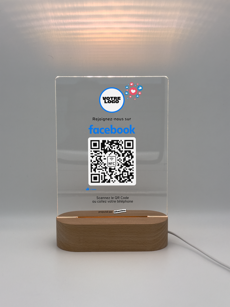 Plaque NFC QR code Facebook LED allumée avec éclairage lumineux sur socle bois personnalisée - Phanion