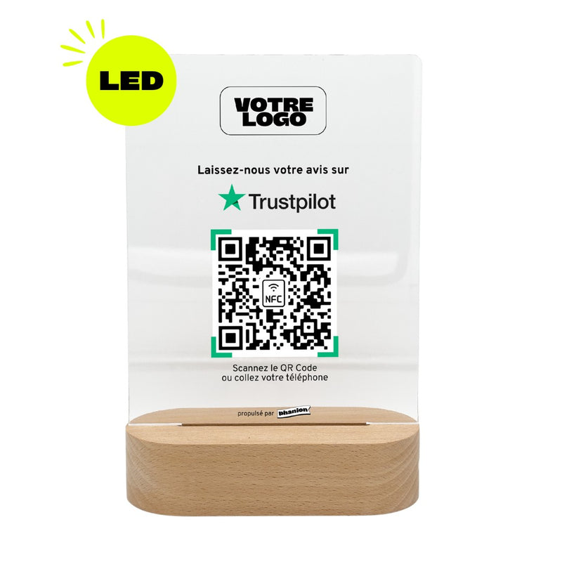 Plaque NFC et QR code avis Trustpilot LED rectangulaire personnalisée avec logo NFC et QR code vert sur socle en bois naturel - Phanion