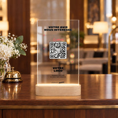 Plaque avis personnalisée LED à la réception d’un hôtel