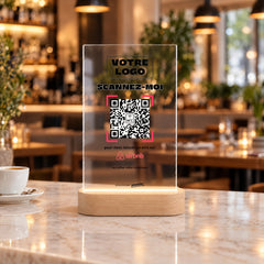 Plaque avis personnalisée LED sur le comptoir d’un restaurant