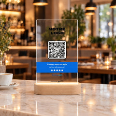 Plaque avis personnalisée LED sur le comptoir d’un restaurant
