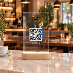 Plaque avis personnalisée LED sur le comptoir d’un restaurant