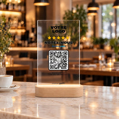 Plaque avis LED personnalisée sur le comptoir d'un restaurant