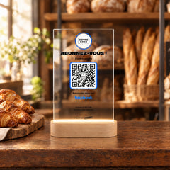 Plaque réseaux sociaux personnalisée LED dans une boulangerie