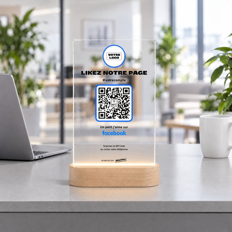 Plaque réseaux sociaux personnalisée LED dans une agence