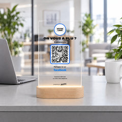 Plaque réseaux sociaux personnalisée LED dans une agence
