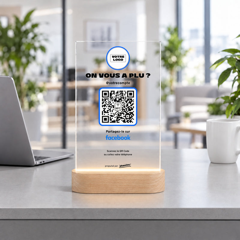 Plaque réseaux sociaux personnalisée LED dans une agence