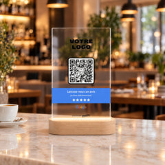Plaque avis personnalisée LED sur le comptoir d’un restaurant