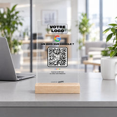 Plaque avis personnalisée en acrylique dans une agence