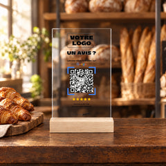 Plaque avis personnalisée en acrylique dans une boulangerie