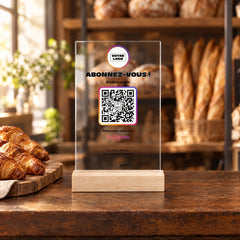 Plaque réseaux sociaux personnalisée en acrylique dans une boulangerie
