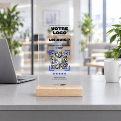 Plaque avis personnalisée en acrylique dans une agence