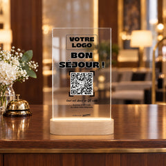 Plaque accueil personnalisée LED à la réception d’un hôtel