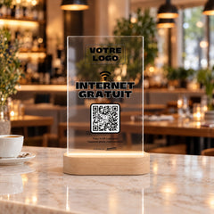 Plaque wifi personnalisée LED sur le comptoir d’un restaurant
