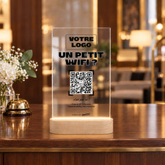 Plaque wifi personnalisée LED à la réception d’un hôtel